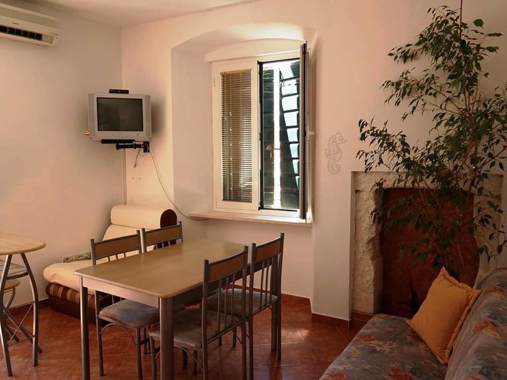 Central Sibenik Apartments Šibenik Quarto foto